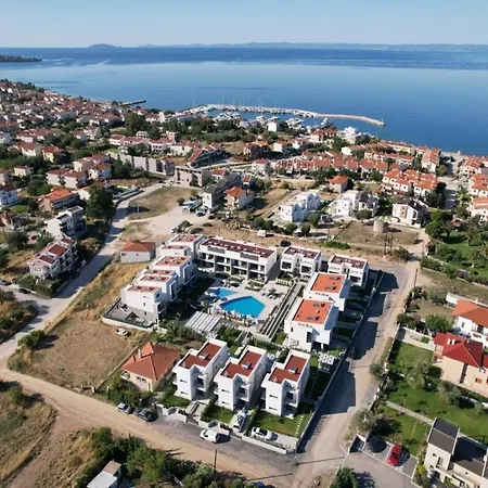 Modern Amenities And Comfort In Sithonia *