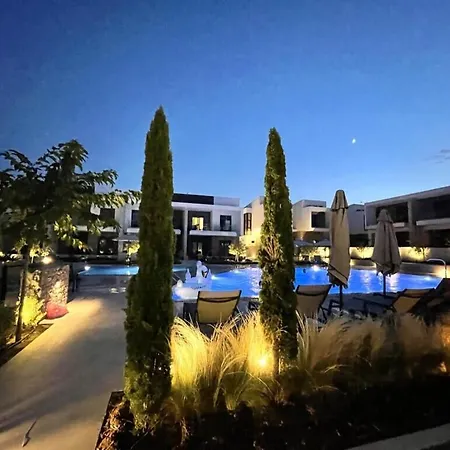 公寓 Modern Amenities And Comfort In Sithonia