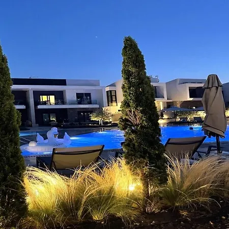Modern Amenities And Comfort In Sithonia